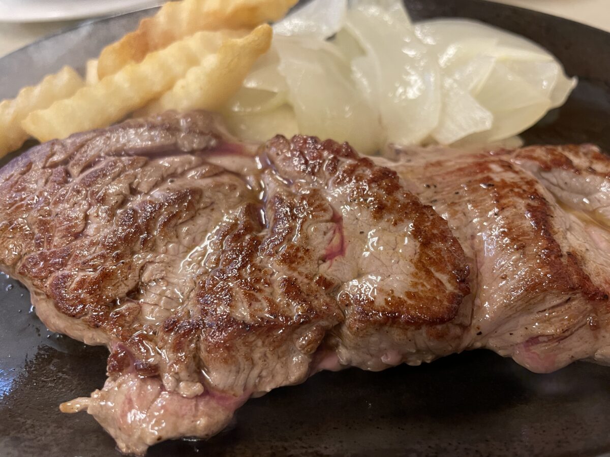 沖縄でステーキを食べるなら「ジャッキーステーキハウス」！おすすめメニュー＆サイズをご紹介 ゆるらいふ