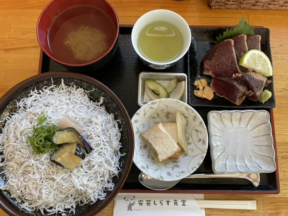 安芸しらす食堂のちりめん丼セット